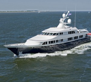 Yacht AURORA B, Feadship | CHARTERWORLD Luxury Superyacht Charters